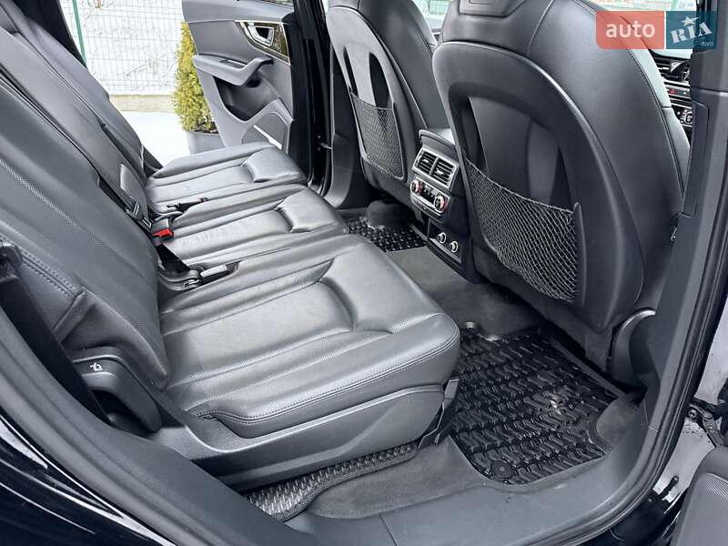 Позашляховик / Кросовер Audi Q7 2018 в Вінниці