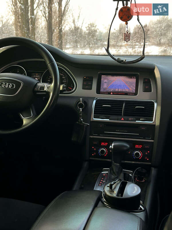 Внедорожник / Кроссовер Audi Q7 2013 в Кременчуге