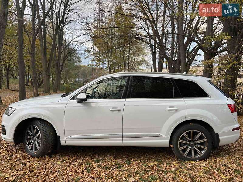 Внедорожник / Кроссовер Audi Q7 2019 в Ивано-Франковске