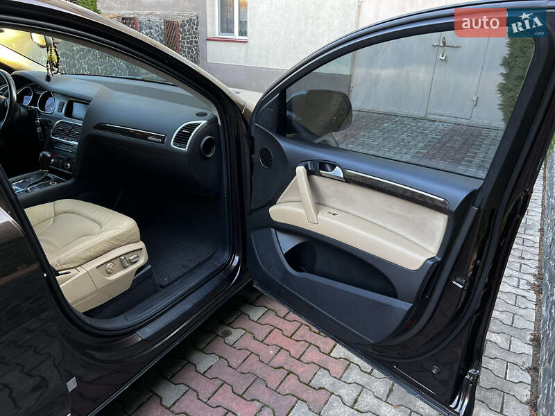 Позашляховик / Кросовер Audi Q7 2011 в Рівному