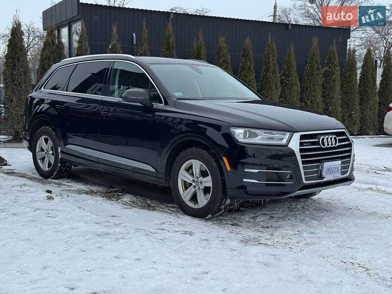 Внедорожник / Кроссовер Audi Q7 2017 в Каменец-Подольском