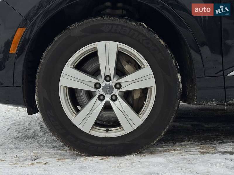 Внедорожник / Кроссовер Audi Q7 2017 в Каменец-Подольском