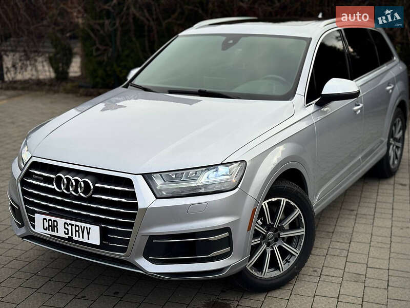 Позашляховик / Кросовер Audi Q7 2017 в Стрию