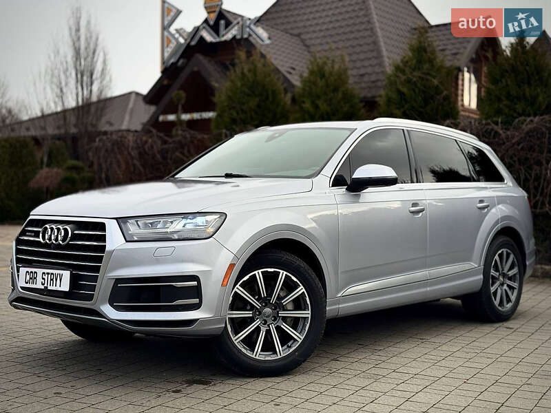 Позашляховик / Кросовер Audi Q7 2017 в Стрию