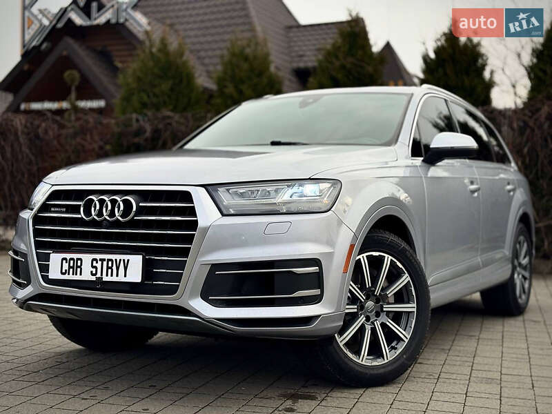 Позашляховик / Кросовер Audi Q7 2017 в Стрию