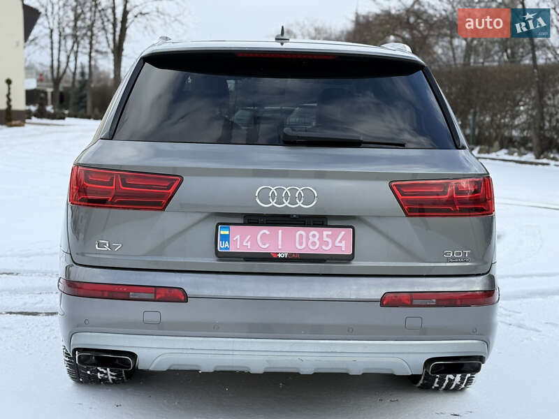 Внедорожник / Кроссовер Audi Q7 2017 в Стрые