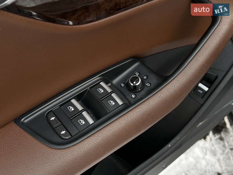 Внедорожник / Кроссовер Audi Q7 2017 в Стрые