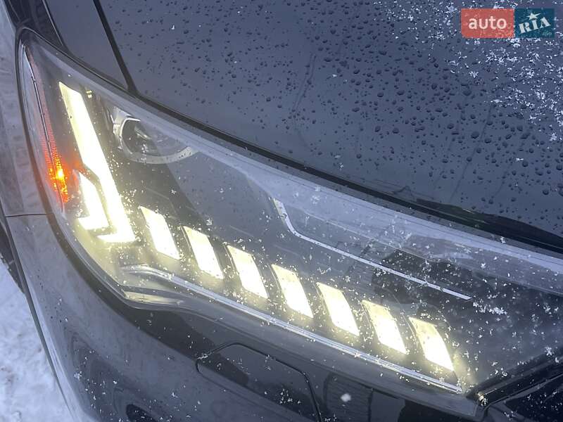 Внедорожник / Кроссовер Audi Q7 2023 в Днепре