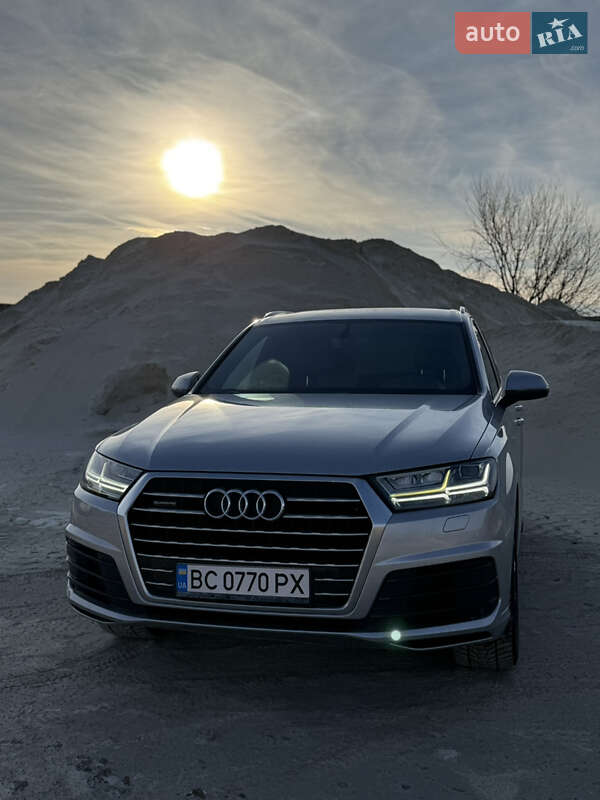 Внедорожник / Кроссовер Audi Q7 2017 в Куликове