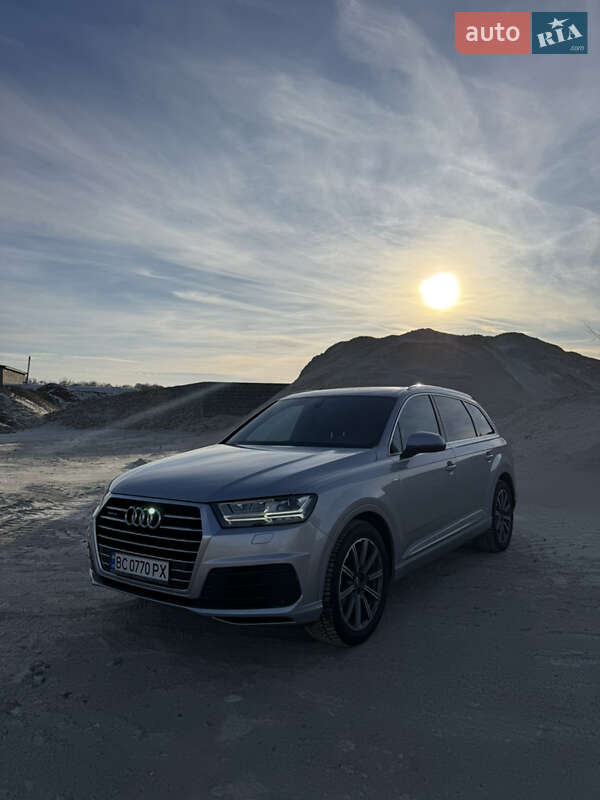 Внедорожник / Кроссовер Audi Q7 2017 в Куликове