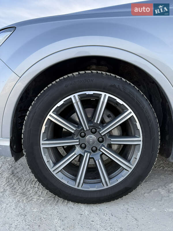 Внедорожник / Кроссовер Audi Q7 2017 в Куликове