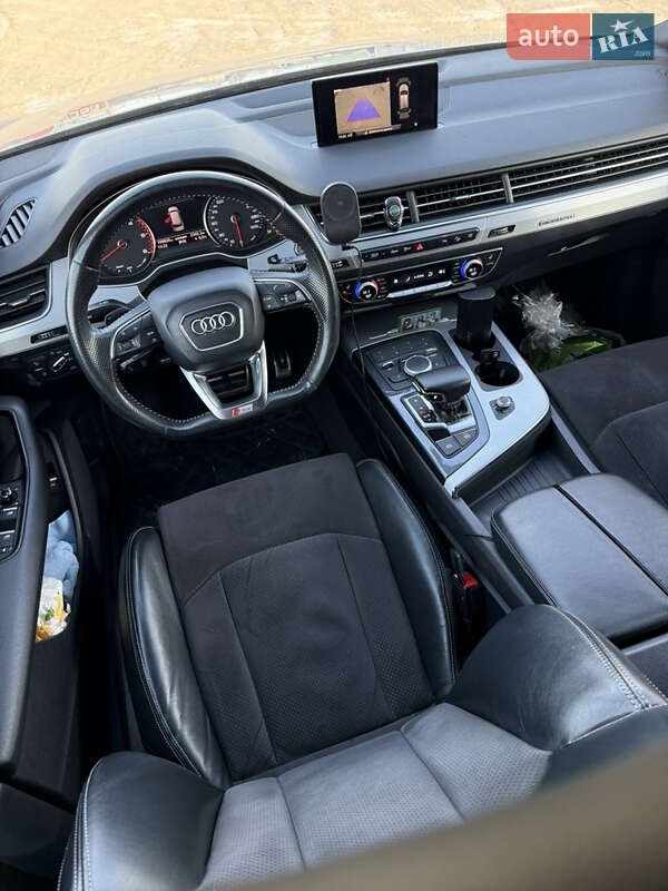 Внедорожник / Кроссовер Audi Q7 2017 в Куликове