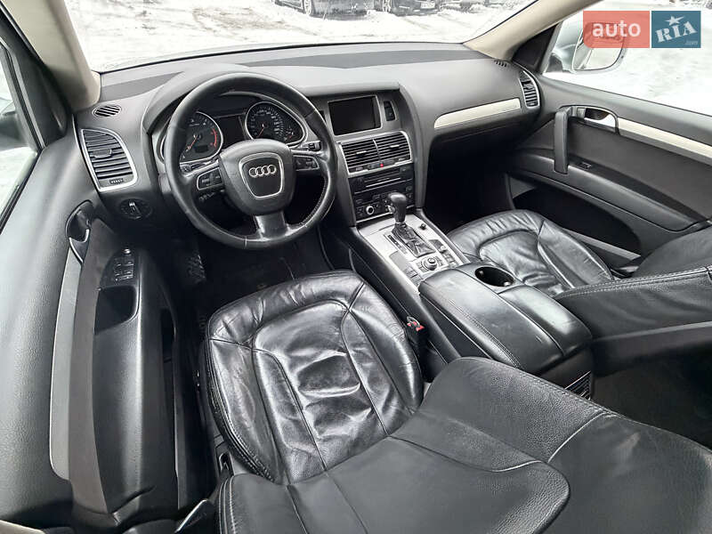 Внедорожник / Кроссовер Audi Q7 2009 в Киеве