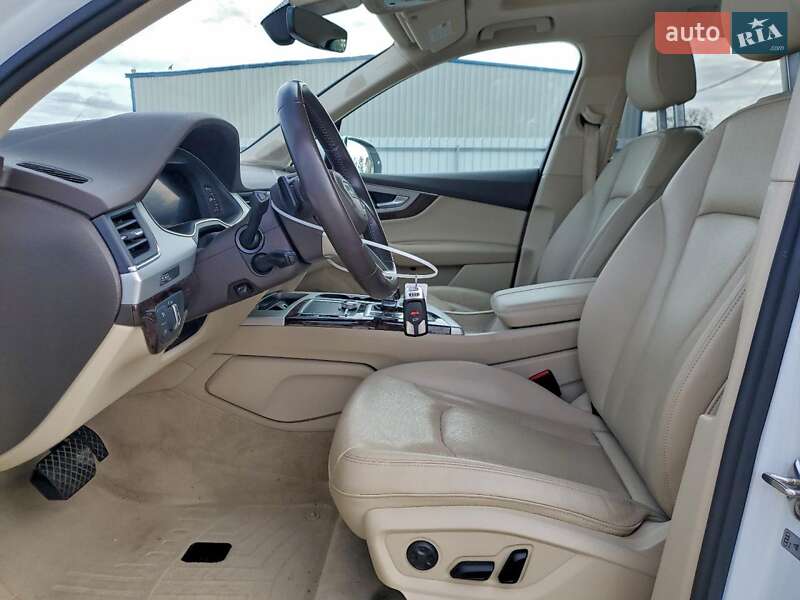 Позашляховик / Кросовер Audi Q7 2018 в Львові
