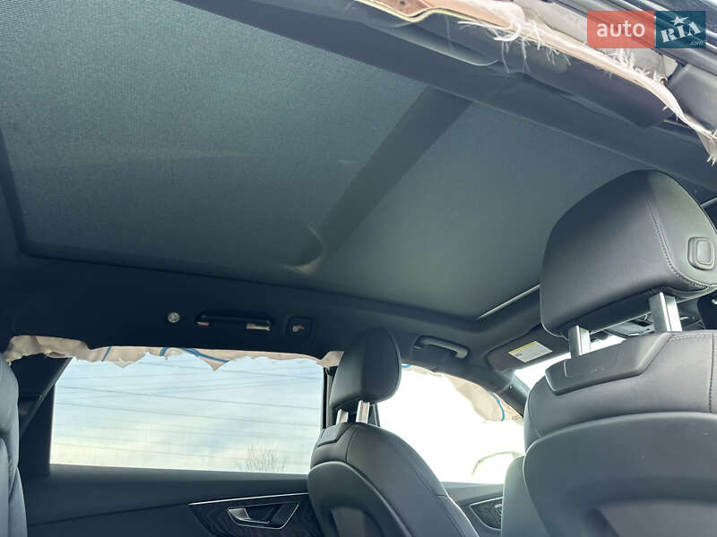 Позашляховик / Кросовер Audi Q7 2021 в Ужгороді