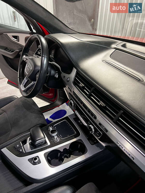 Позашляховик / Кросовер Audi Q7 2015 в Костопілі