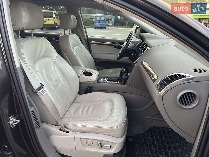 Внедорожник / Кроссовер Audi Q7 2010 в Стрые