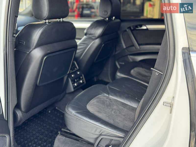 Внедорожник / Кроссовер Audi Q7 2010 в Житомире