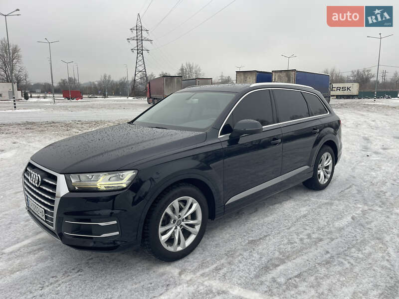 Внедорожник / Кроссовер Audi Q7 2015 в Киеве