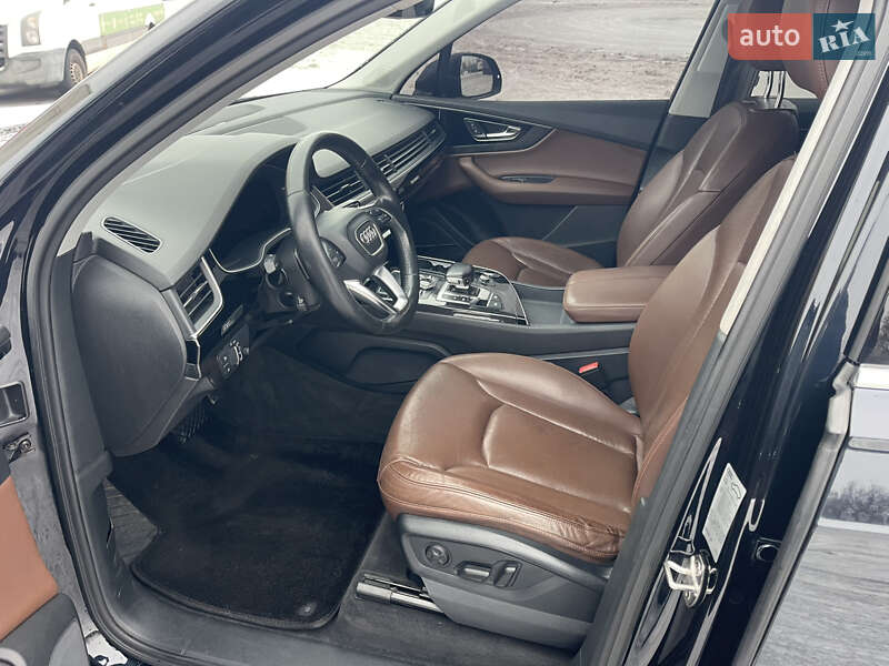 Внедорожник / Кроссовер Audi Q7 2015 в Киеве