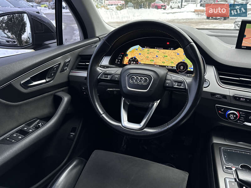 Внедорожник / Кроссовер Audi Q7 2016 в Ровно