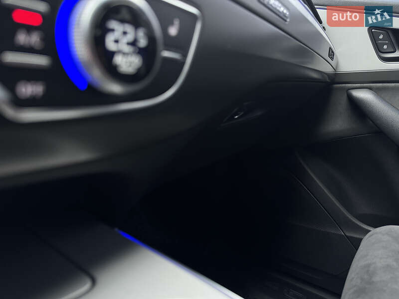 Внедорожник / Кроссовер Audi Q7 2016 в Ровно