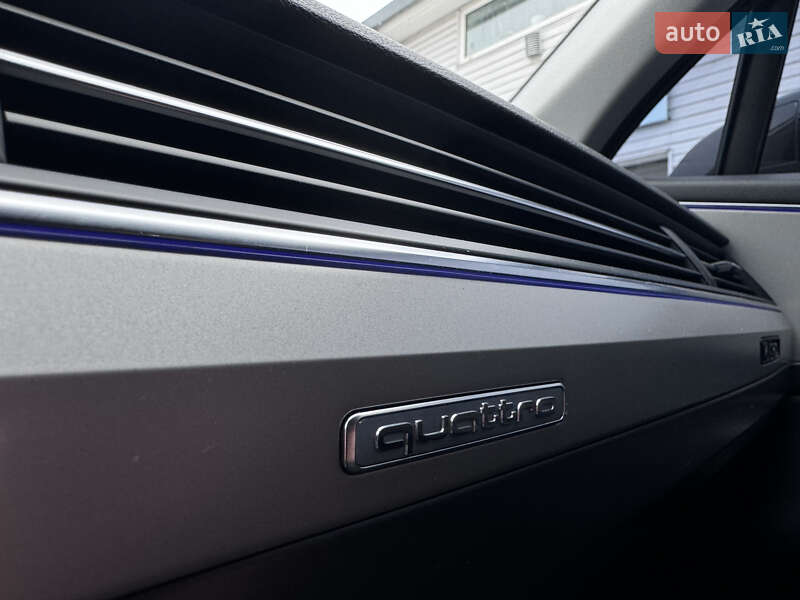 Внедорожник / Кроссовер Audi Q7 2016 в Ровно