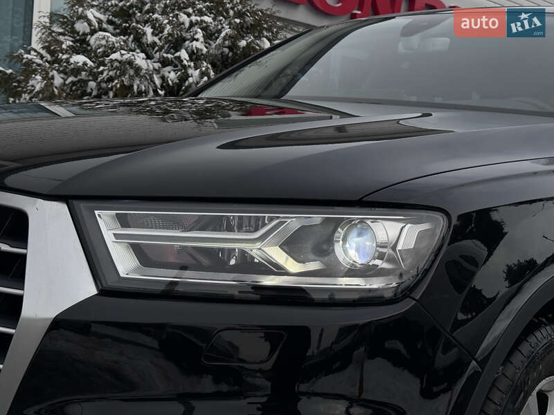 Внедорожник / Кроссовер Audi Q7 2016 в Ровно