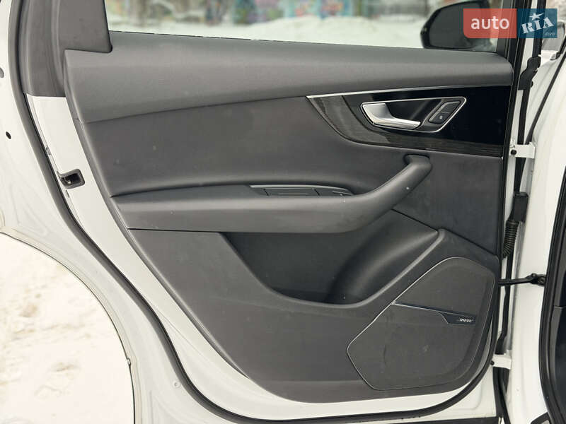 Внедорожник / Кроссовер Audi Q7 2019 в Львове