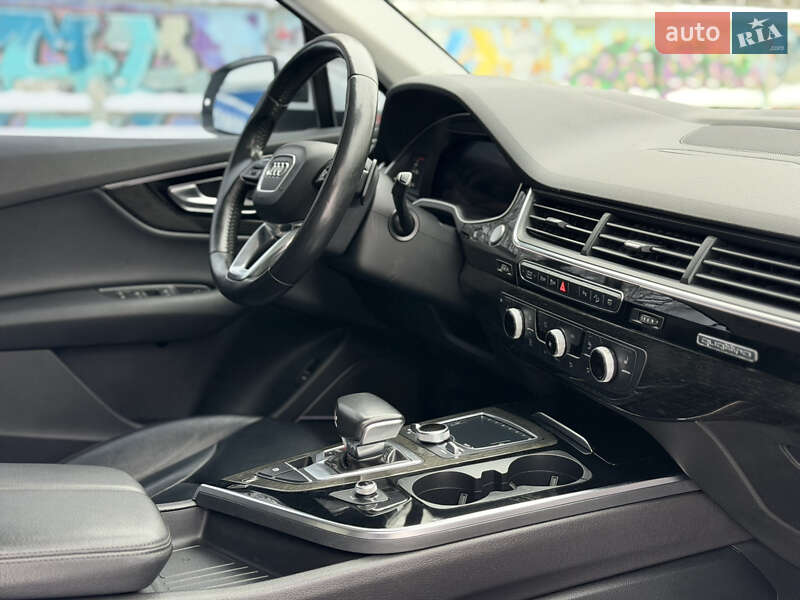 Внедорожник / Кроссовер Audi Q7 2019 в Львове