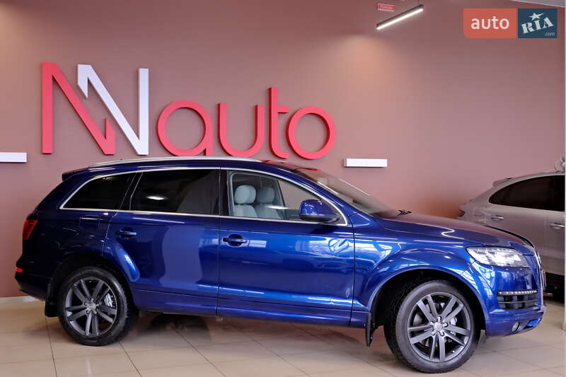 Позашляховик / Кросовер Audi Q7 2015 в Одесі
