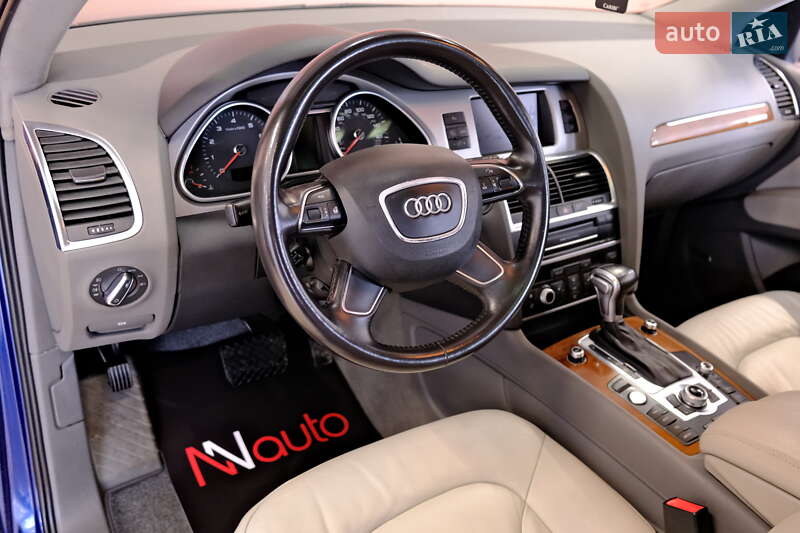 Позашляховик / Кросовер Audi Q7 2015 в Одесі