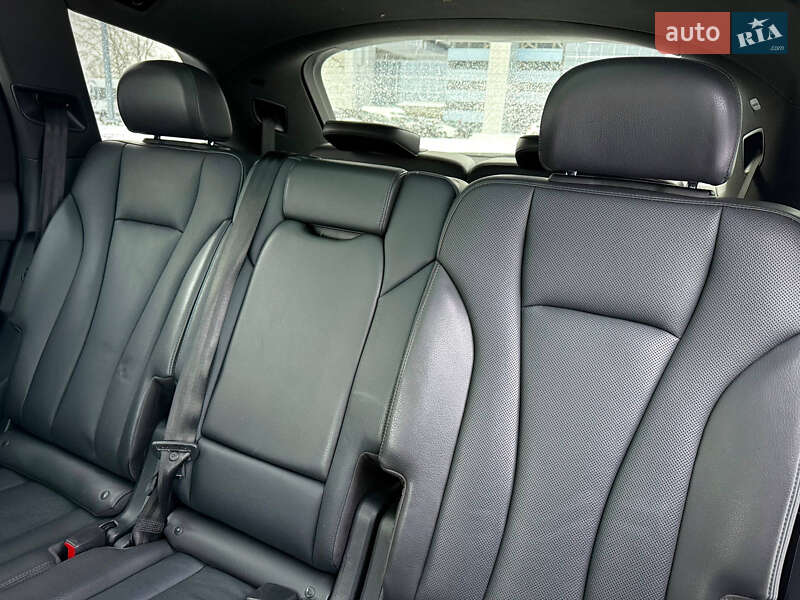 Внедорожник / Кроссовер Audi Q7 2018 в Киеве