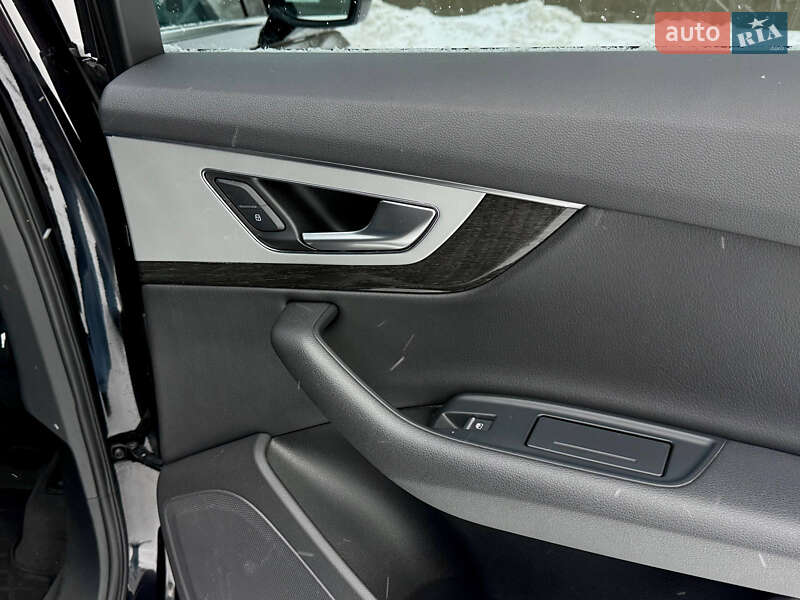 Внедорожник / Кроссовер Audi Q7 2018 в Киеве