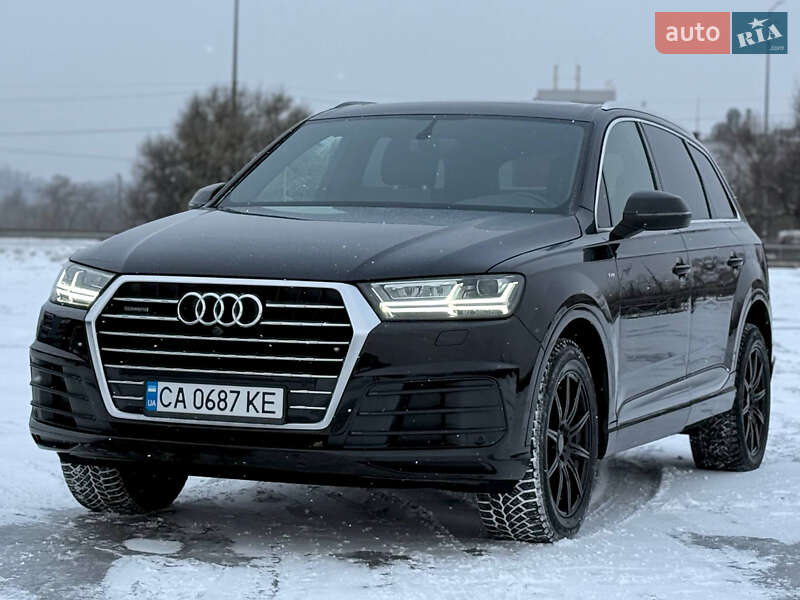 Внедорожник / Кроссовер Audi Q7 2018 в Киеве