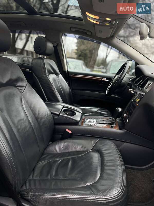 Внедорожник / Кроссовер Audi Q7 2006 в Днепре