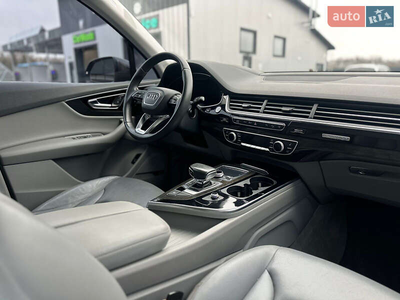 Внедорожник / Кроссовер Audi Q7 2017 в Ковеле