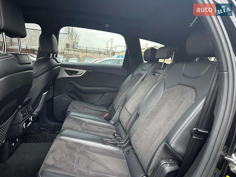 Внедорожник / Кроссовер Audi Q7 2017 в Запорожье