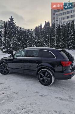 Внедорожник / Кроссовер Audi Q7 2014 в Ровно