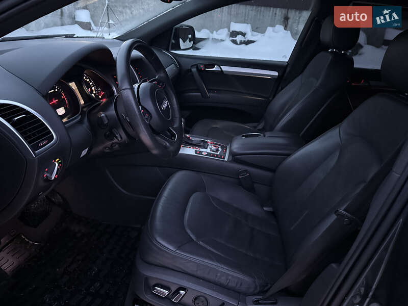 Внедорожник / Кроссовер Audi Q7 2013 в Дубно