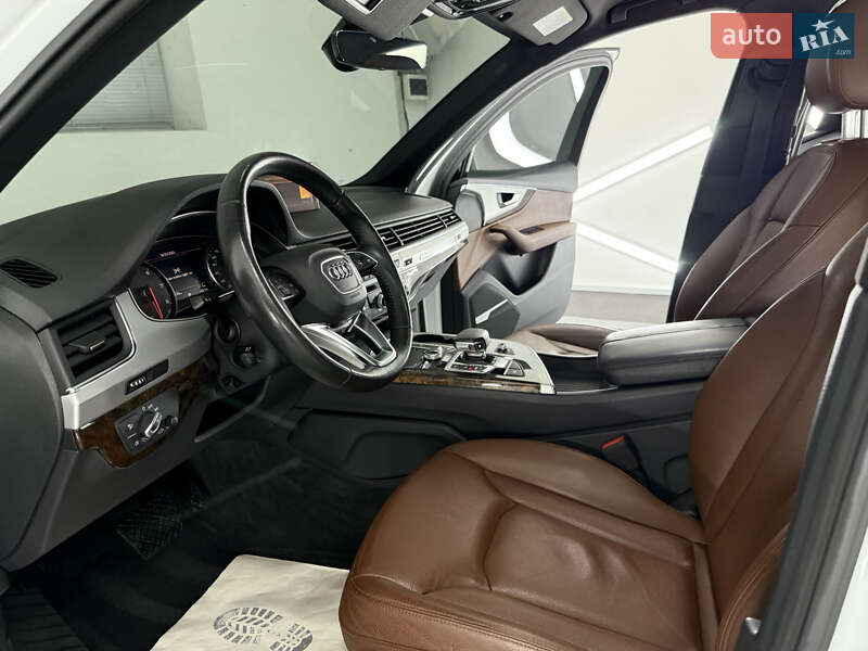 Внедорожник / Кроссовер Audi Q7 2018 в Трускавце