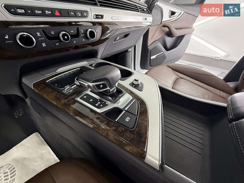 Внедорожник / Кроссовер Audi Q7 2018 в Трускавце