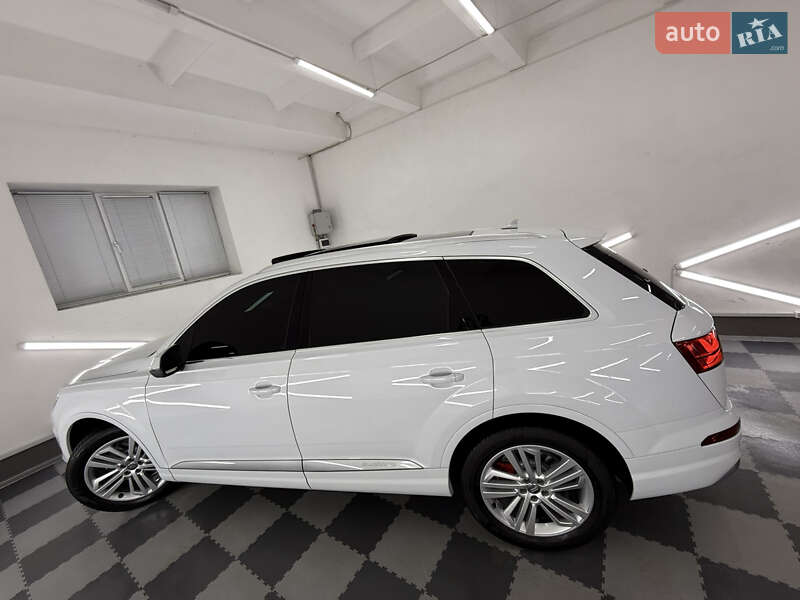 Внедорожник / Кроссовер Audi Q7 2018 в Трускавце