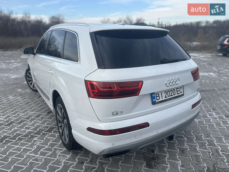 Внедорожник / Кроссовер Audi Q7 2017 в Полтаве