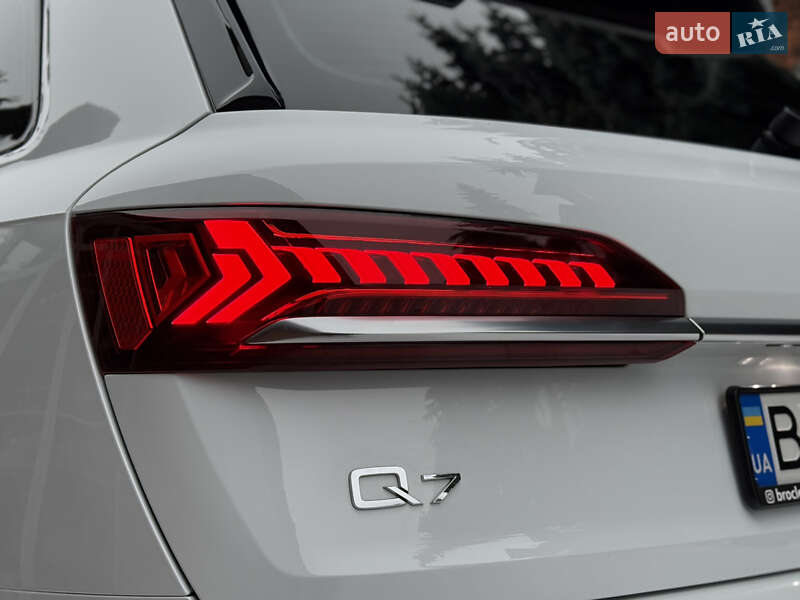 Внедорожник / Кроссовер Audi Q7 2020 в Киеве