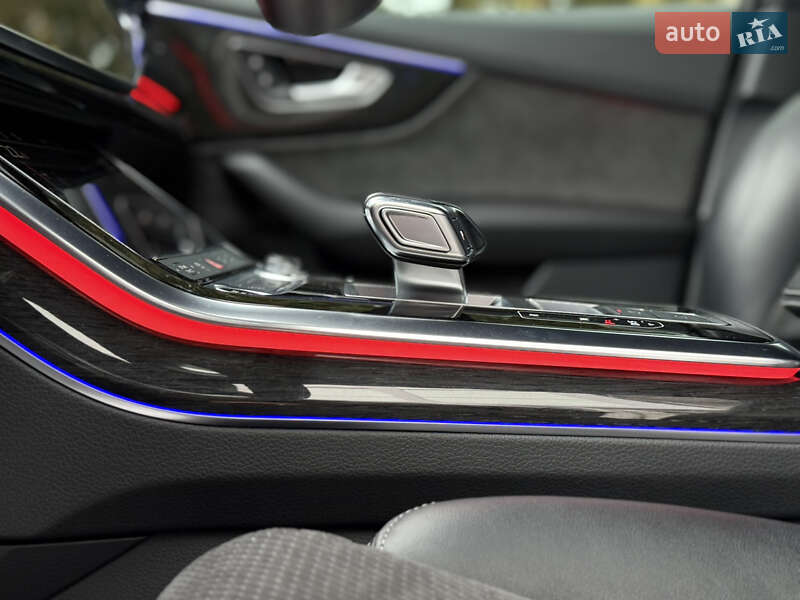 Внедорожник / Кроссовер Audi Q7 2020 в Киеве