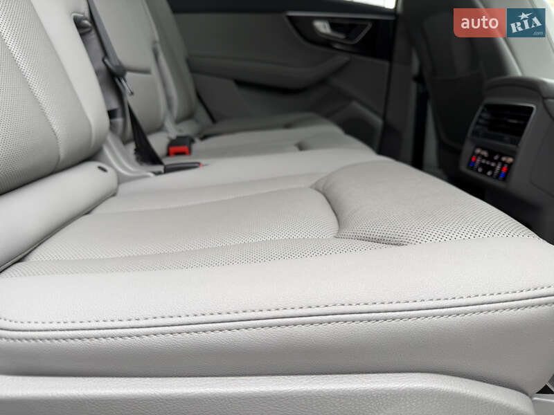 Внедорожник / Кроссовер Audi Q7 2023 в Дрогобыче