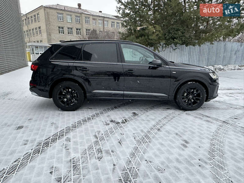 Внедорожник / Кроссовер Audi Q7 2023 в Харькове
