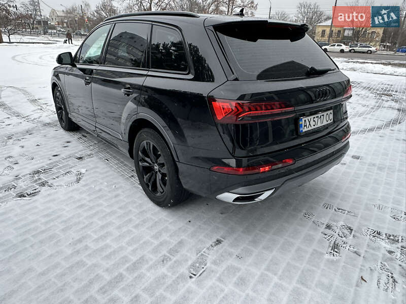 Внедорожник / Кроссовер Audi Q7 2023 в Харькове
