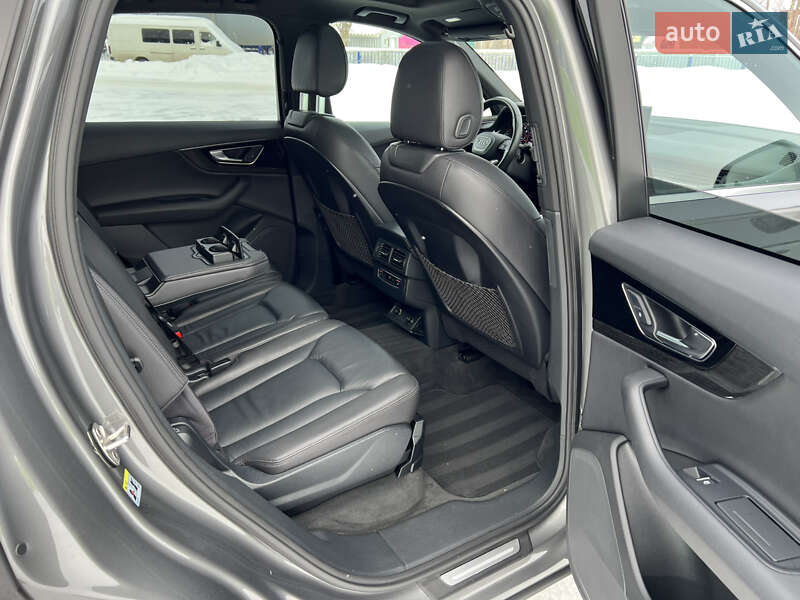 Внедорожник / Кроссовер Audi Q7 2017 в Ковеле